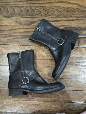 Born Black Zipper Moto Buckle Boots